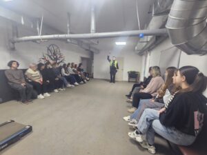 «Засвітись у темряві»